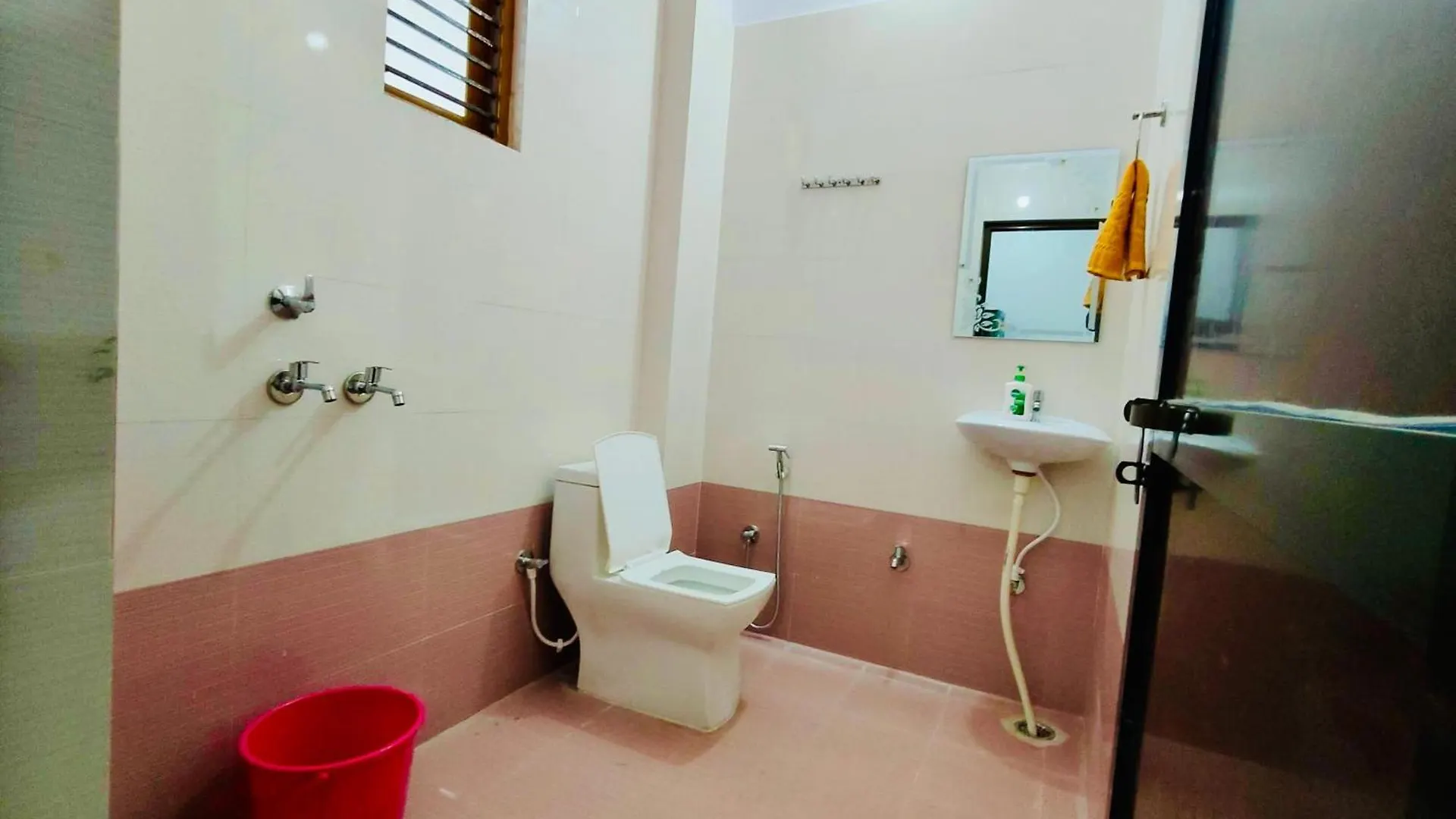 Green View Apartments Flat A Waranasi